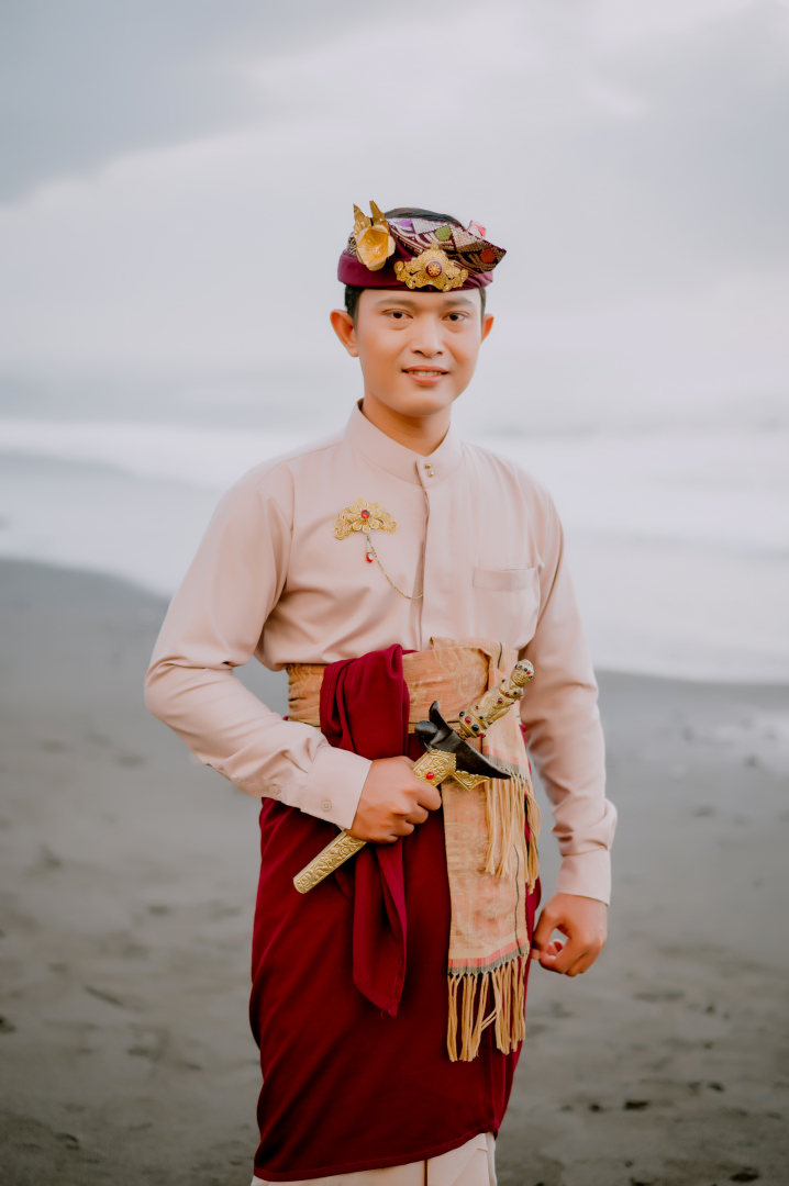 https://adit-antik.webnikah.com/dirmember/00000027/Aditian004/photo-268818-315029-l-202411070604.jpg