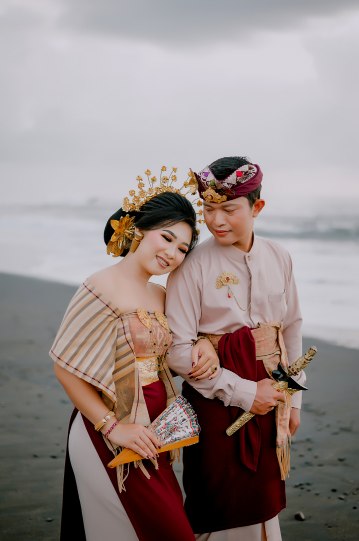 https://adit-antik.webnikah.com/dirmember/00000027/Aditian004/photo-268818-315032-l-202411070655.jpg